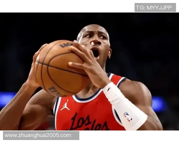 火气很大！克里斯·邓恩和兰德尔爆发冲突双双吃T 邓恩被驱逐